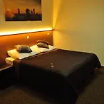 Quarto em Acomodações Particulares Villa B&B Nocleg Przy Centrum Zdrowia Dziecka - Warszawa Miedzylesie Wawer Blisko Czd Varsóvia