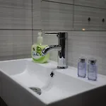 Villa B&B Nocleg Przy Centrum Zdrowia Dziecka - Warszawa Miedzylesie Wawer Blisko Czd Quarto em Acomodações Particulares Varsóvia